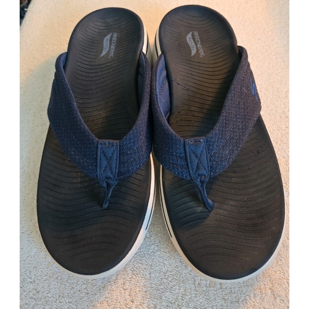 Skechers Women's Arch Fit Thong Sandals Navy Size 8